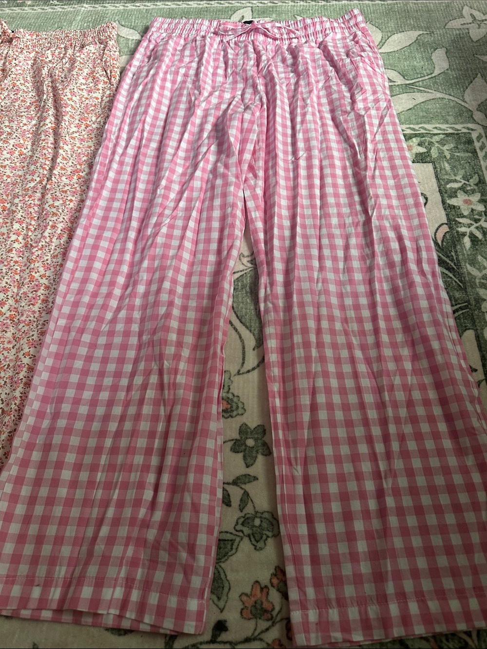 Pink Floral and Pink Gingham Pajama Pants Set Sz M - Picture 2 of 10